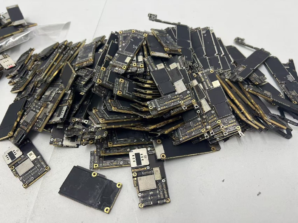 Used iphone boards