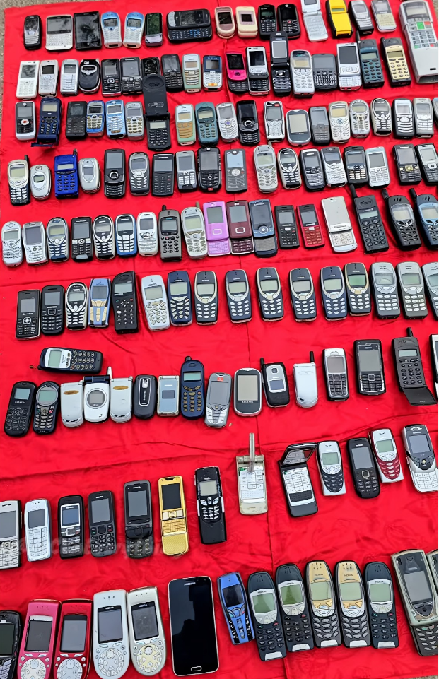 We Buy Old Used Phones